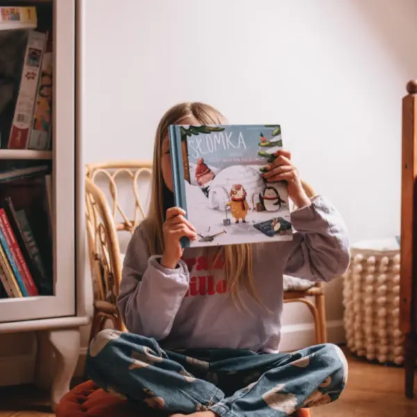 Okładka książki "Słomka kotek, który nauczył się złościć" Katarzyny Ogonowskiej.